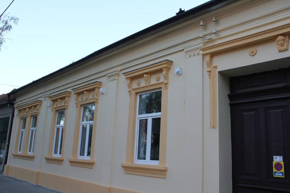 Apartmani Maja Зренянин Экстерьер фото